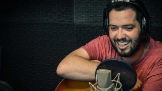 Diego González en Bluzz Bar con su show acústico - Audios - DelSol 99.5 FM