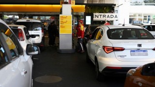 Encontronazo entre los fiscales por las filtraciones/ Darwin explicó la crisis de la nafta en Argentina - Columna de Darwin - DelSol 99.5 FM