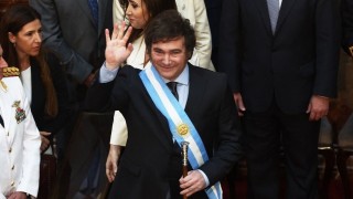 Milei borró 50% de los ministerios, ¿y en Uruguay? - Arranque - DelSol 99.5 FM