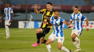 “En una dura noche, Peñarol resolvió el partido en dos jugadas” - Comentarios - DelSol 99.5 FM