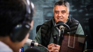 “El bombero es humano, tiene una familia atrás, y lo sabe cada vez que expone su vida - Entrevista central - DelSol 99.5 FM