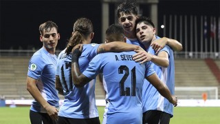 ¡Pongan a los pibes! Uruguay le ganó 6 a 0 a Paraguay  - A la cancha - DelSol 99.5 FM