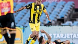 ❝Peñarol cumplió con la obligación de ganar y su gente le trasladó su deseo para el clásico❞ - Comentarios - DelSol 99.5 FM