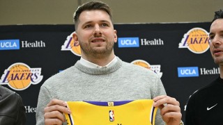 Luka a los Lakers ¿negocio para quién?   - Alerta naranja: basket - DelSol 99.5 FM