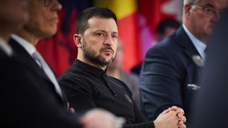 A Zelensky le cancelaron la serie, arrancó el 2025 peor que Manini. - Darwin concentrado - DelSol 99.5 FM