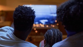 Qué ver en cine y en casa - Buen mediodía - DelSol 99.5 FM