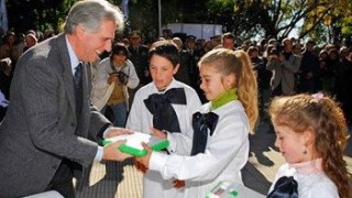 Mikaela, la primera ceibalita en Cardal y cómo cambió su clase y su casa - Entrevistas - DelSol 99.5 FM
