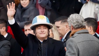 Darwin en la reposera: en qué anda Milei - Columna de Darwin - DelSol 99.5 FM