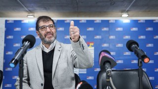 El Frente Amplio lanza el “Esto no era una Ferrari Tour”  - Columna de Darwin - DelSol 99.5 FM