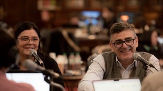 Entre libros y maderas, una preciosa biblioteca abierta a la ciudadanía y en transfomración digital  - Ronda NTN - DelSol 99.5 FM