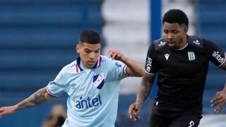 ❝En un abrir y cerrar de ojos Nacional goleó a Racing❞ - Comentarios - DelSol 99.5 FM