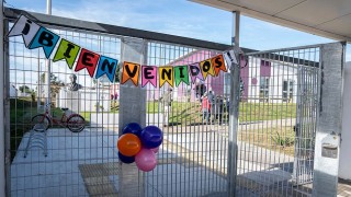 Gurises, hay que ir a la escuela (no nos hagan ir a buscarlos casa por casa)/ Argentina y su incidente “Bienvenido a México” - Columna de Darwin - DelSol 99.5 FM