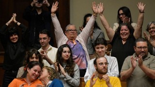 Epítome batllista: la ley de eutansia salió con las patas para adelante, justo antes de la reunión de Orsi con el papa - Columna de Darwin - DelSol 99.5 FM