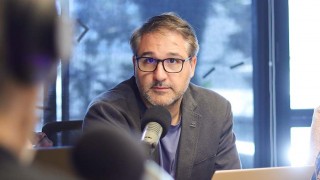 Descuentos con tarjeta, discriminación de precios y competencia entre bancos - Sebastián Fleitas - DelSol 99.5 FM