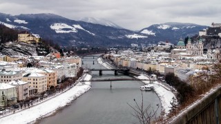 Una perla en Austria - Tasa de embarque - DelSol 99.5 FM