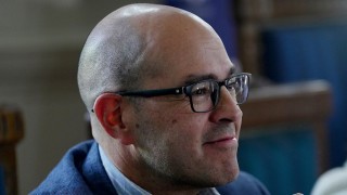 Darwin actualiza a Lionel: la mamushka no vinculante de la Jutep y las destautologías de Danza - Columna de Darwin - DelSol 99.5 FM