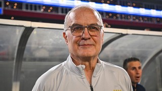 Dogmatismo sentimental de Bielsa: siento luego insisto - Darwin concentrado - DelSol 99.5 FM