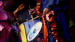 Las murgas y el chacinado sionista/ El capítulo final de Danza con lobbies y la caída de Manini - Columna de Darwin - DelSol 99.5 FM