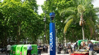 Darwin repasó los primeros días de funcionamiento del tótem de Ciudad Vieja - Columna de Darwin - DelSol 99.5 FM