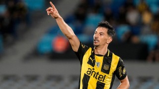 Maxi Silvera mancillado por Peñarol: en el 9 hay que creer - Darwin - Columna Deportiva - DelSol 99.5 FM