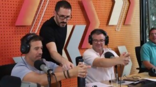 El gran truco de Adrián Lacroix en La Mesa - Audios - DelSol 99.5 FM