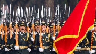 La purga por eufemismo en China, los docentes neutros y otras como 10 noticias en un minuto - Darwin concentrado - DelSol 99.5 FM