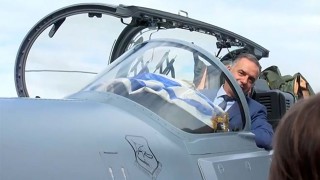 Llegaron los super tucanos pero Lacalle Pou no sumó vehículo, subió Orsi - Columna de Darwin - DelSol 99.5 FM