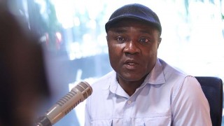 El mate que llegó a Camerún y el disfrute de comer con la mano - Gustavo Laborde - DelSol 99.5 FM