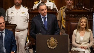 Orsi en el Parlamento, Darwin se fascinó y aburrió (al mismo tiempo) - Darwin concentrado - DelSol 99.5 FM