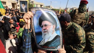 Qué le dice la almohada a Trump y una actualización de la guerra en Irán, a puro titu lengue lengue - Darwin concentrado - DelSol 99.5 FM