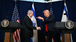 La teoría de Darwin sobre el control de Netanyahu sobre Trump - Columna de Darwin - DelSol 99.5 FM