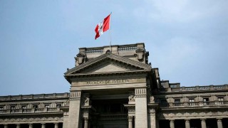 Una democracia que muere por vaciamiento de poder - Entrevistas - DelSol 99.5 FM