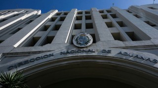 “La Aduana no puede evitar la triangulación porque está contemplada en el TIFA” - Entrevistas - DelSol 99.5 FM