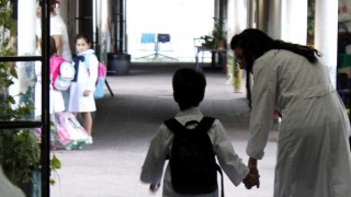 Un pediatra pide que los niños no sean rehenes del covid y la vuelta a clases según Darwin - NTN Concentrado - DelSol 99.5 FM