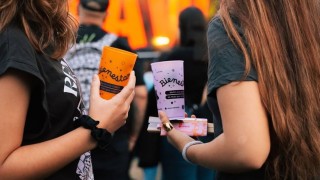 ¿Vasos gratis en bailes y espectáculos? - Arranque - DelSol 99.5 FM