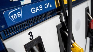 “Con este nivel de déficit el Estado tiene que recaudar y lo hace con el combustible”  - Entrevistas - DelSol 99.5 FM