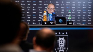 La gratitud del resentido, el final de la master class del gurú incendiario - Columna de Darwin - DelSol 99.5 FM
