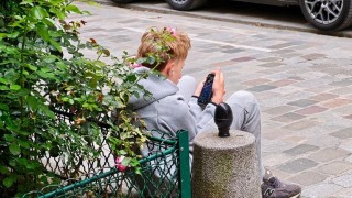 Revolución Francesa contra la prohibición de las redes sociales a adolescentes  - Bárbara Muracciole - DelSol 99.5 FM