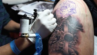 ¿Cuál es el límite de edad para tatuarse y no hacer el ridículo? - Sobremesa - DelSol 99.5 FM