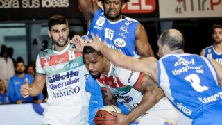 El básquetbol uruguayo y su abrazo a la terrajada - Darwin - Columna Deportiva - DelSol 99.5 FM