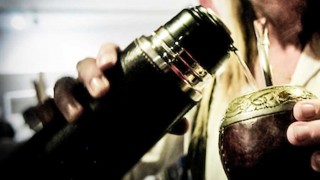 Las palabras “bombilla” y “mate” prohibidas, ¿qué nombres le pondrían? - Sobremesa - DelSol 99.5 FM