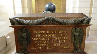 Los restos de Voltaire, los que aparecieron y los que no - Segmento dispositivo - DelSol 99.5 FM