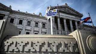 La disputa política y empresarial para que los cableoperadores vendan internet - Informes - DelSol 99.5 FM