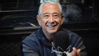 Sergio Puglia: “Aprendí a vivir ocultando una forma de sentir” - Charlemos de vos - DelSol 99.5 FM