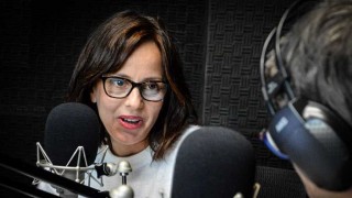 Una columna con lado B: canciones viejas y Natalia Ginzburg - Ines Bortagaray - DelSol 99.5 FM