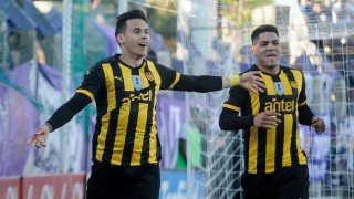 La tabla anal de Peñarol, la final de rugby y una escena de basket - Darwin - Columna Deportiva - DelSol 99.5 FM