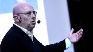 El mundo rudimentario de Novick y el mundo adolescente de Constanza - Columna de Darwin - DelSol 99.5 FM