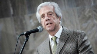 Tabaré, el Gran Jefe Tautológico, y el consejo de no tomar merca a los niños - Columna de Darwin - DelSol 99.5 FM