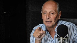 Salle: “Sendic me dijo que si hablaba, en el FA iba preso un pueblo” - Entrevista central - DelSol 99.5 FM