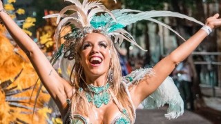 El baile de Andy Vila y los buses de Lacalle, según Darwin - Columna de Darwin - DelSol 99.5 FM